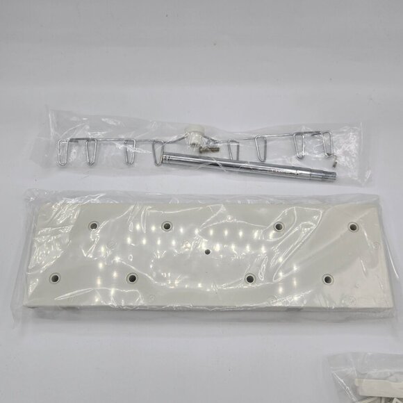 Open Box - Sealed Vintage Husqvarna Viking 8 Spool Thread Rack - Picture 6 of 13